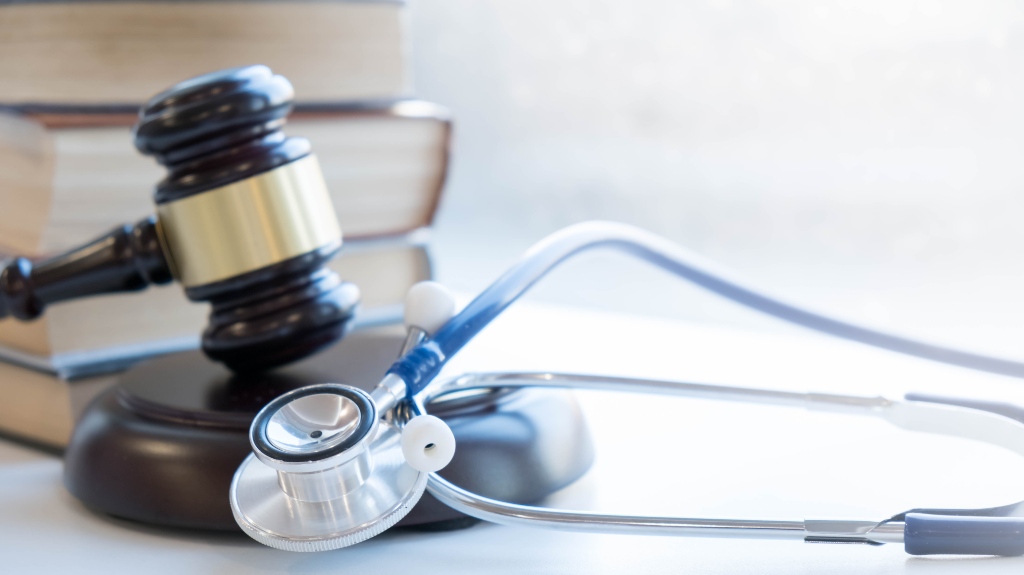 judge gavel and stethoscope